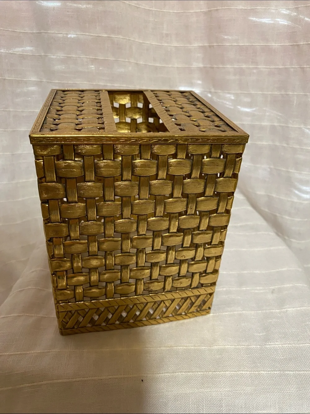 Hollywood Regency elegant gold